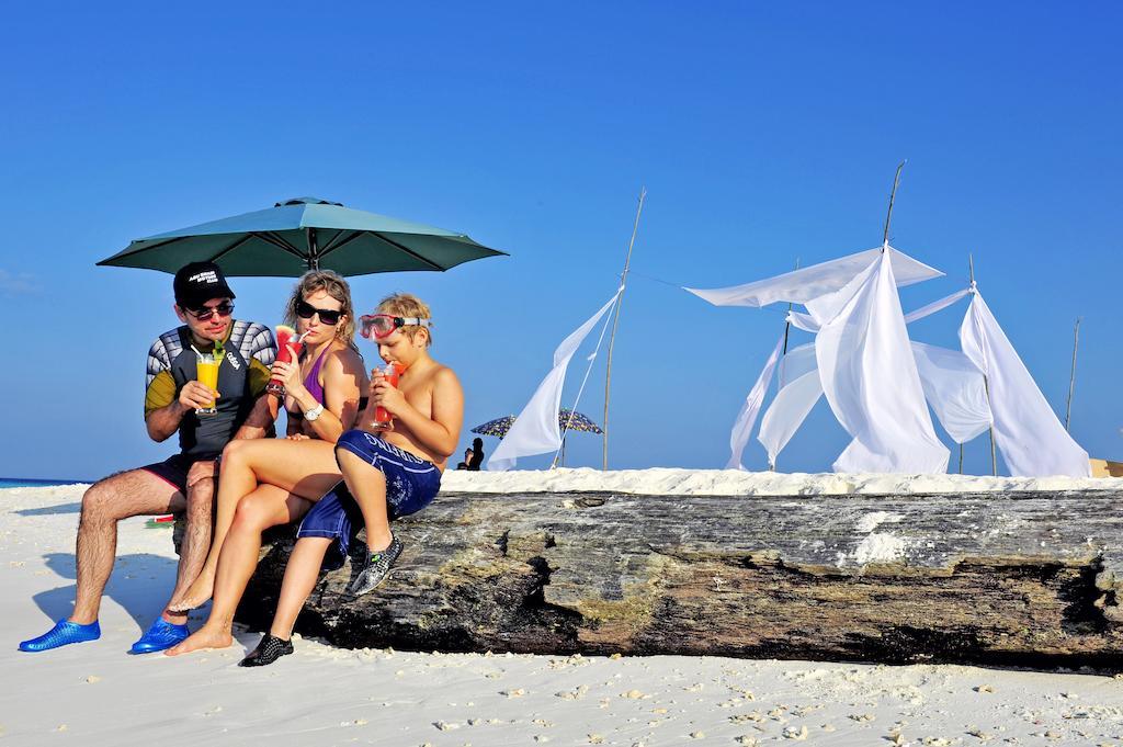 Sun Tan Beach Hotel остров Маафуши Екстериор снимка