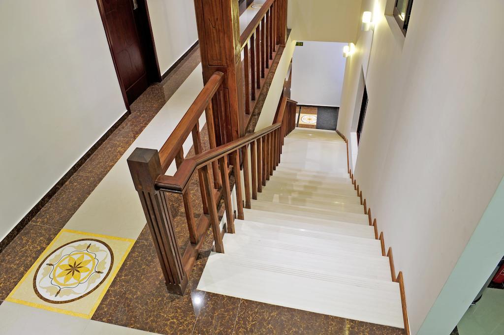 Sun Tan Beach Hotel остров Маафуши Екстериор снимка