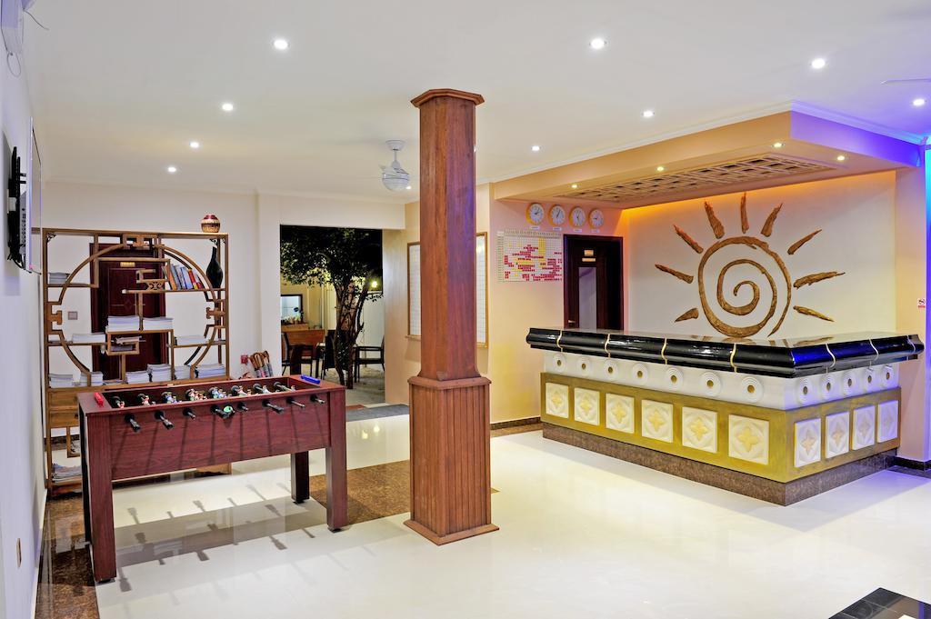 Sun Tan Beach Hotel остров Маафуши Екстериор снимка