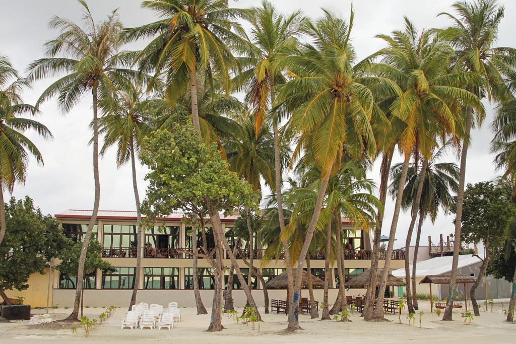 Sun Tan Beach Hotel остров Маафуши Екстериор снимка