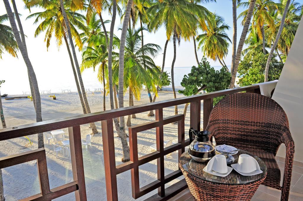 Sun Tan Beach Hotel остров Маафуши Екстериор снимка