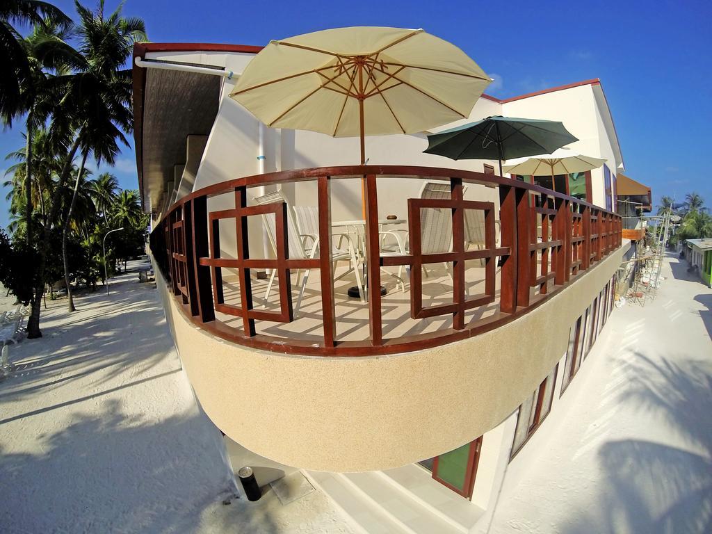 Sun Tan Beach Hotel остров Маафуши Екстериор снимка